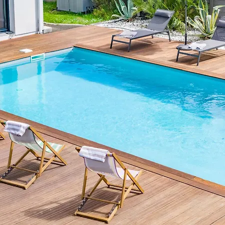 Jolie Avec Piscine Classee 4 Etoiles Willa *