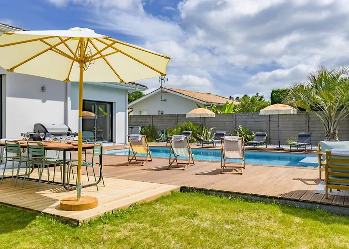 Jolie Avec Piscine Classée 4 étoiles Villa
