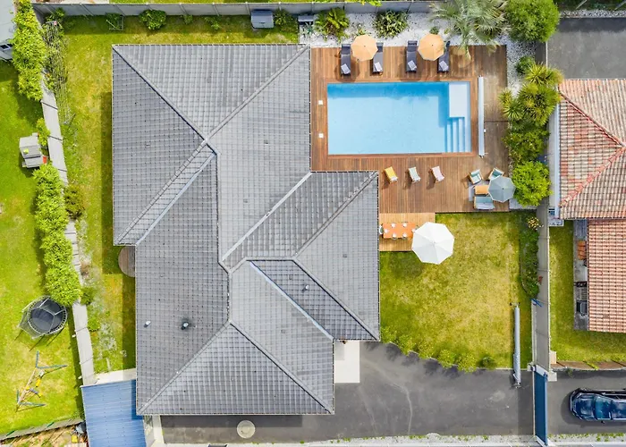 Jolie Avec Piscine Classee 4 Etoiles *